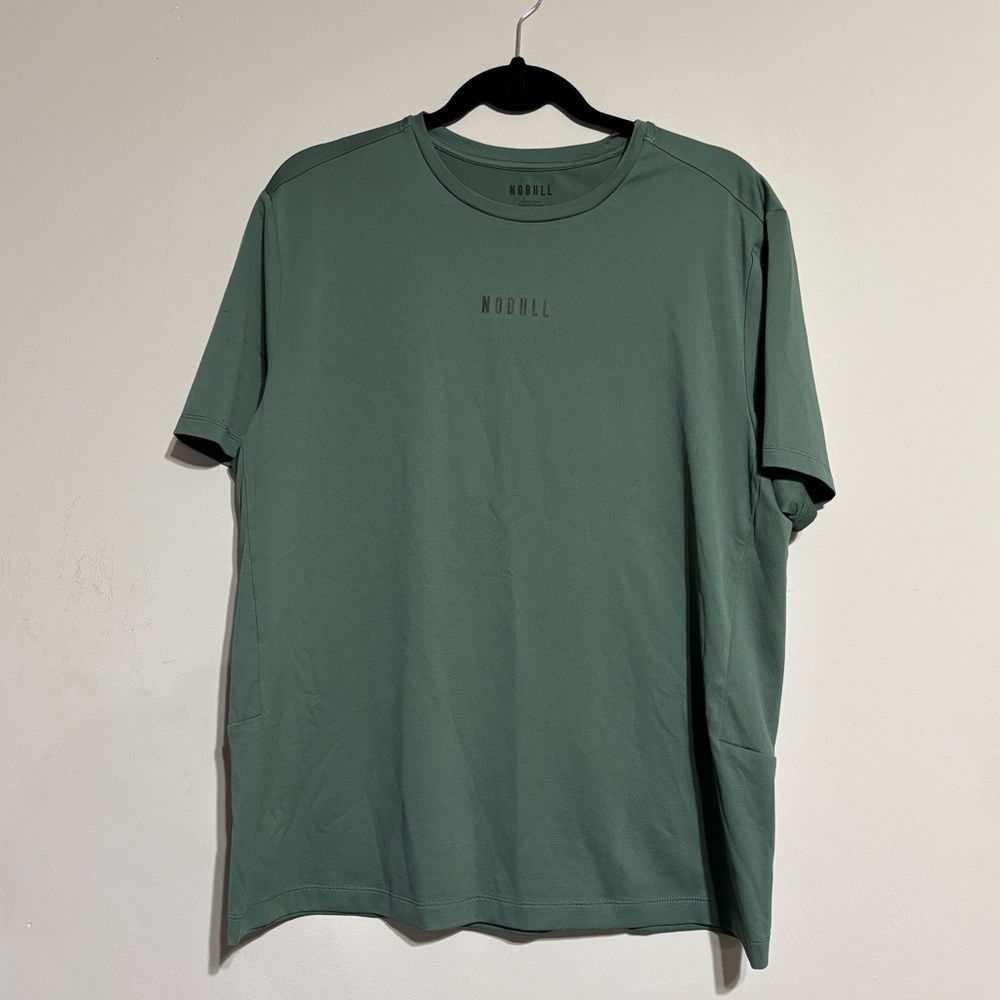 NOBULL Men's Short Sleeve Tee in Sage Green